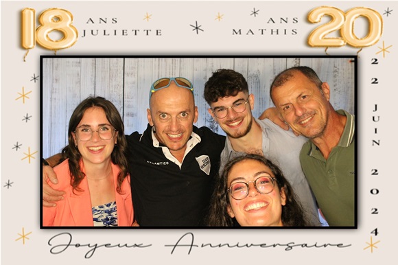Image d'une borne photo, photobooth, location de bornes photo en Ardèche, location de bornes photos Valence